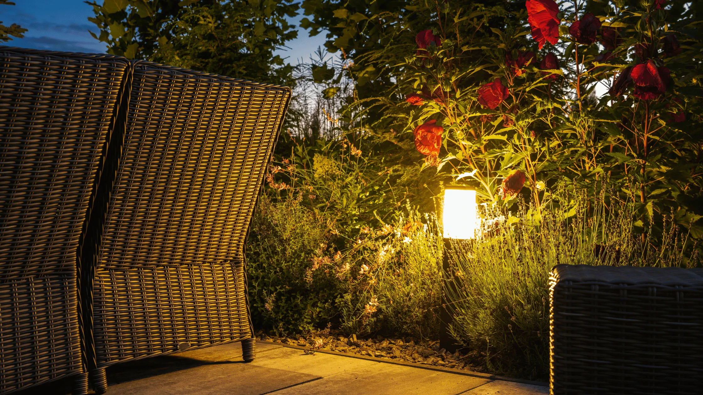 Landscape lighting — garden path lights