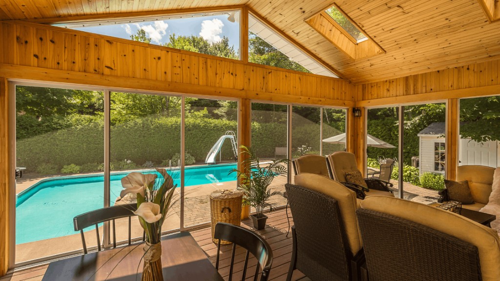 Screened-in Porches outdoor living near Lake Minnetonka